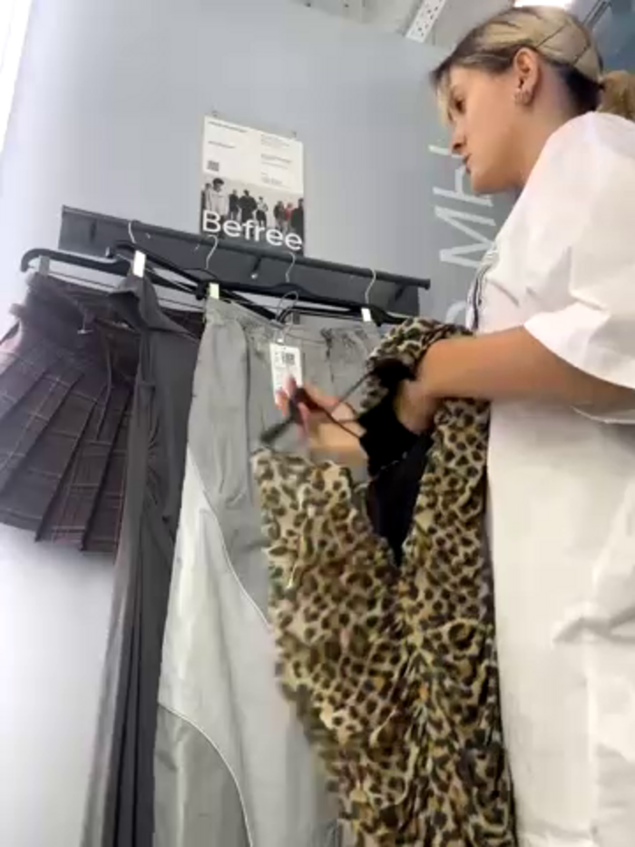 LeonaKeepFucking