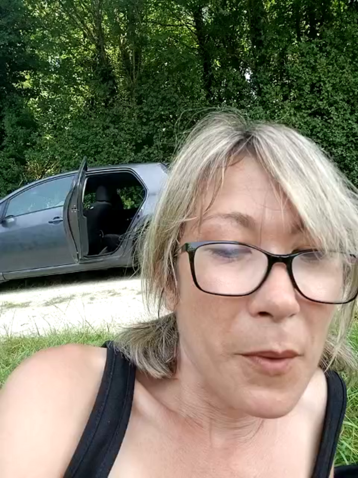 Timide_girl2
