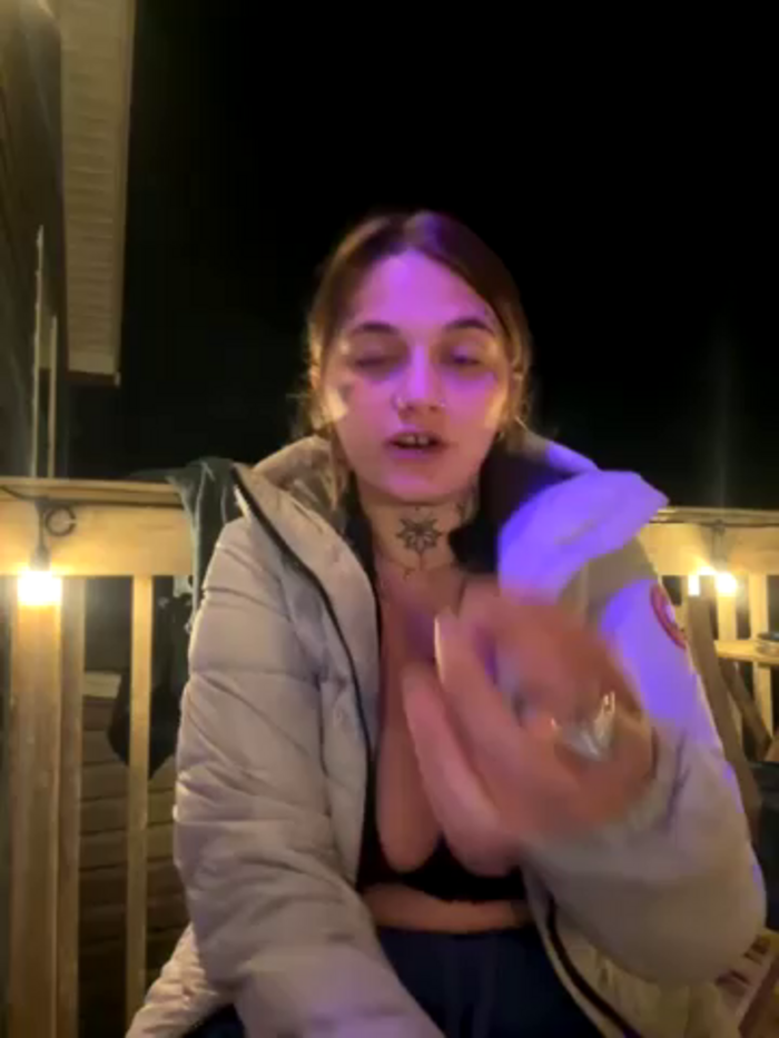 chloetease