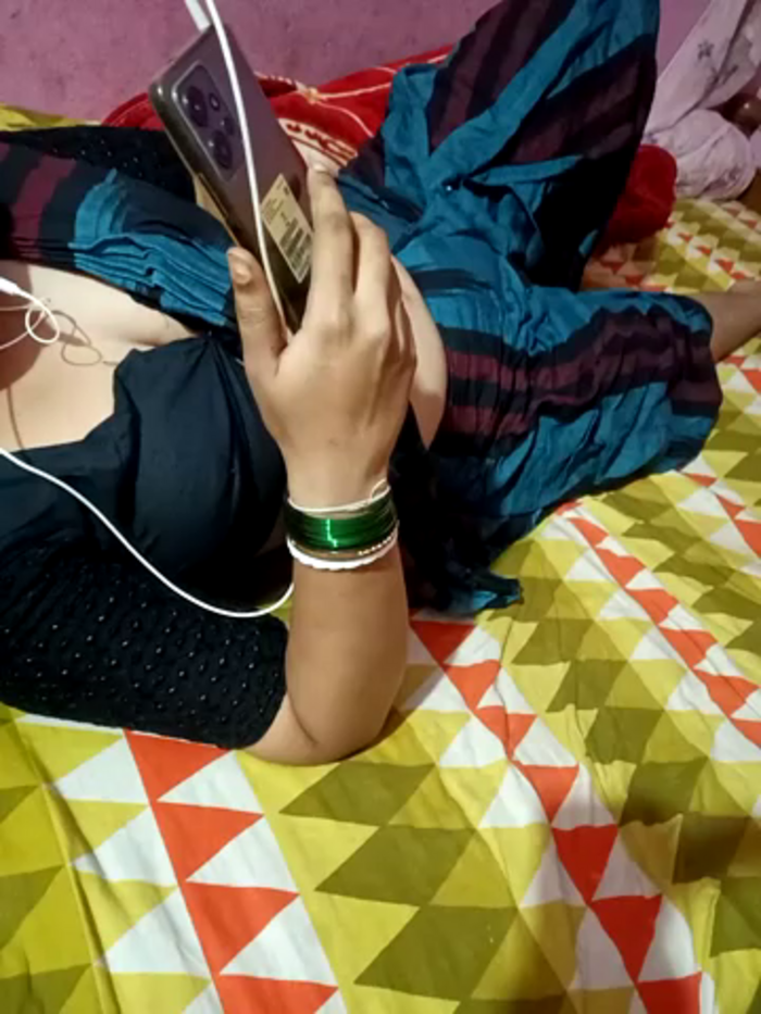 Hot_Pakhi