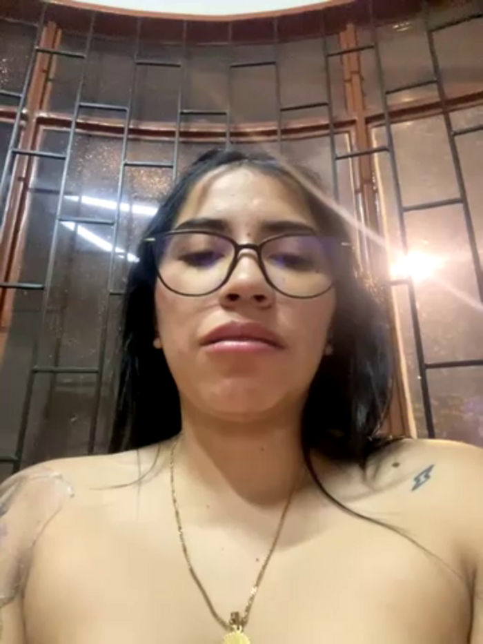 SaritaHot_69