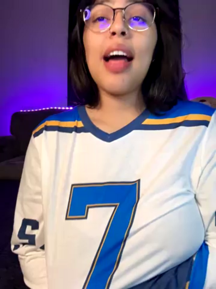 miacanela_xo