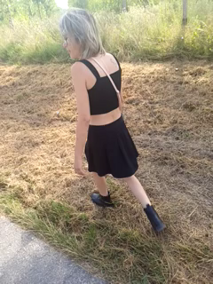 Timide_girl2