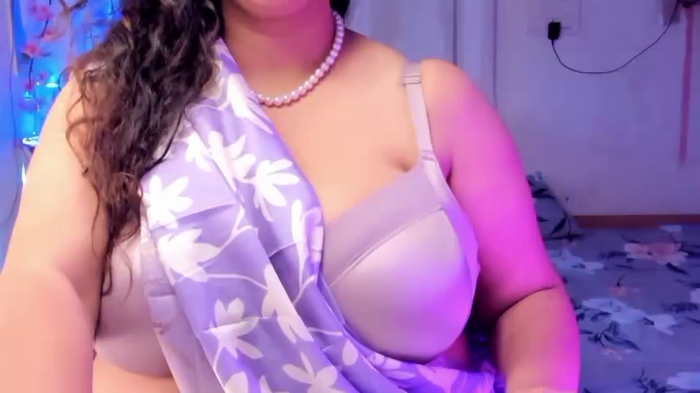Gulabi_Queen