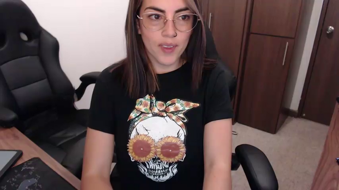 IsisLoveyes_