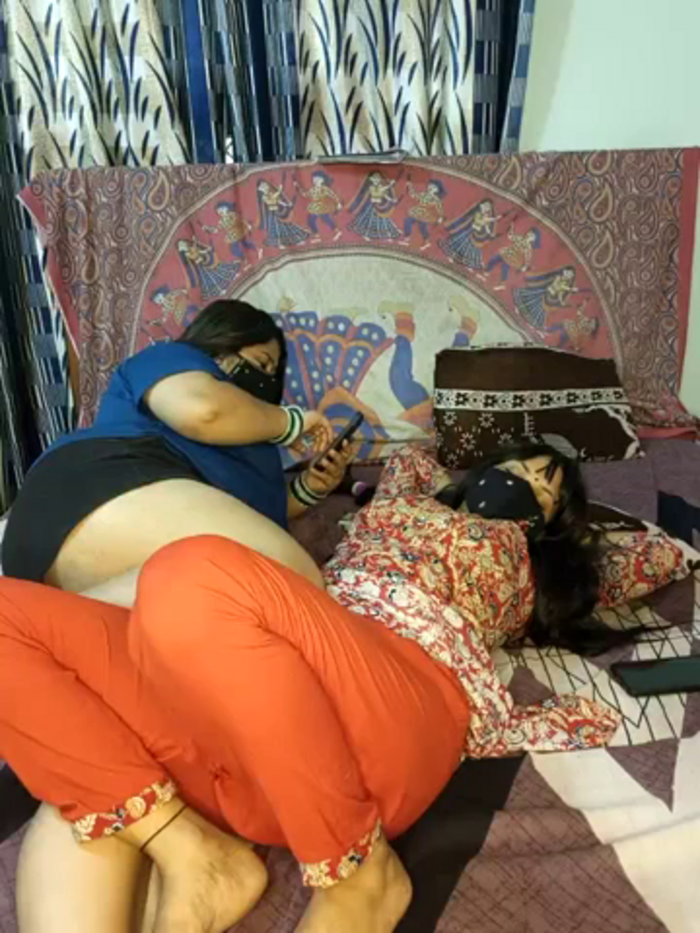 Indian_hotmilfs