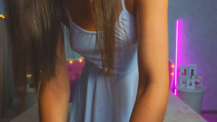 Ariana_Petite