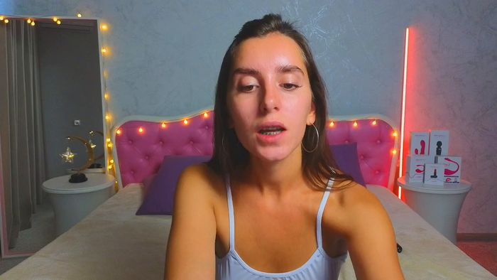Ariana_Petite