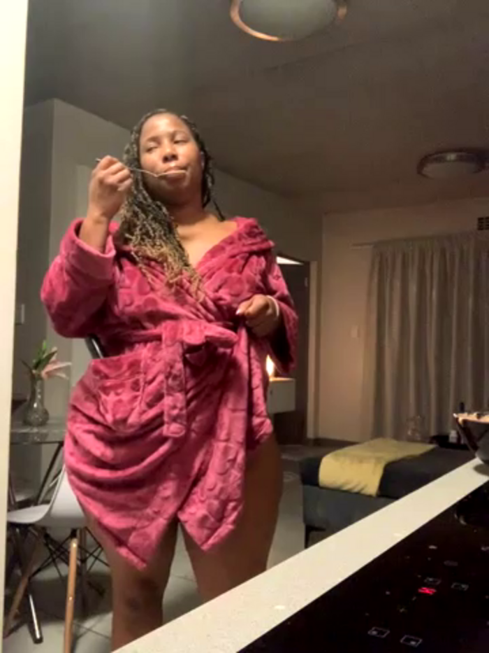 CurvyDesire1