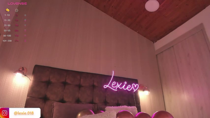 Lexie-red