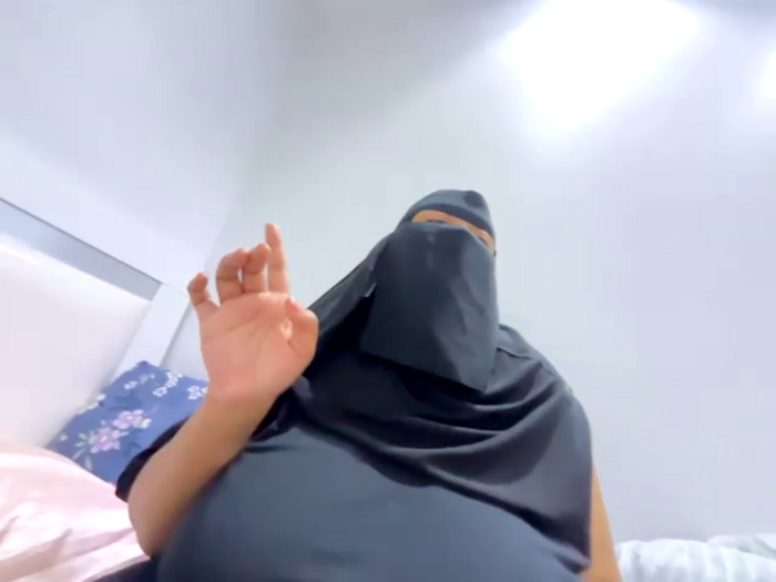Submissive_Arab
