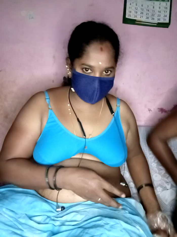 tamilvillagecouple1