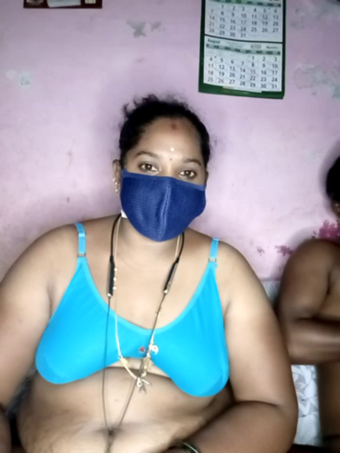 tamilvillagecouple1