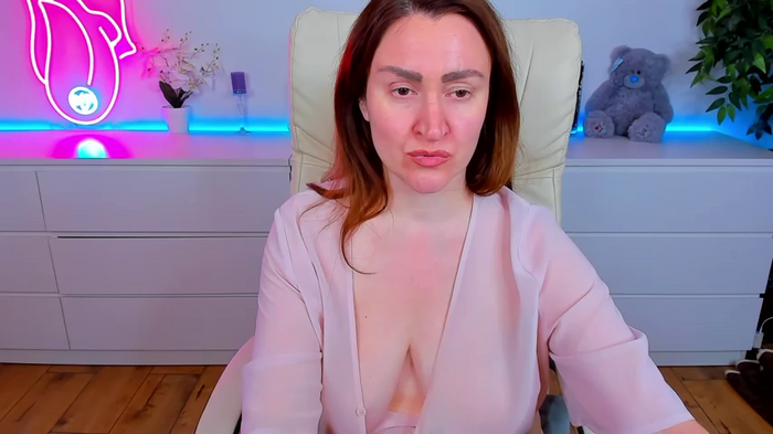 Kamilla_Hot