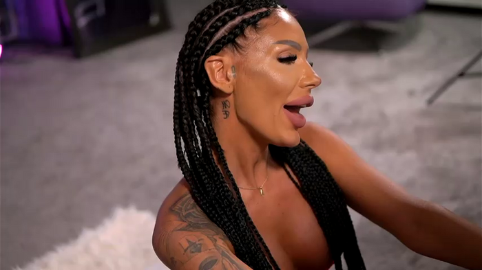 RaquelleVon