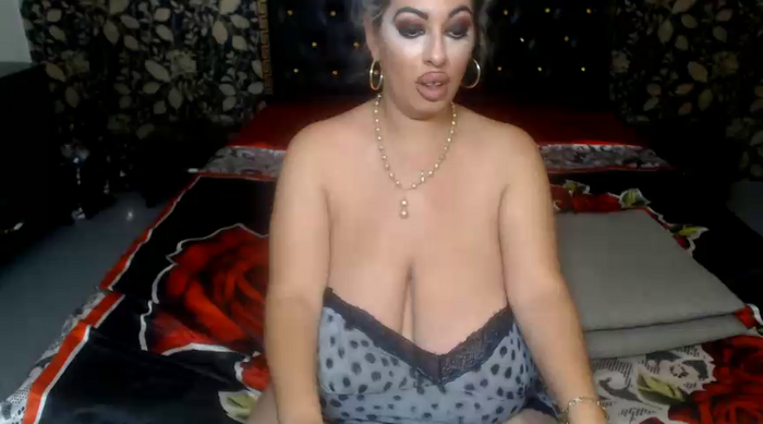 VanessaBoobsx1