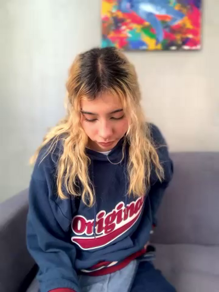 MIA_CUUTE-