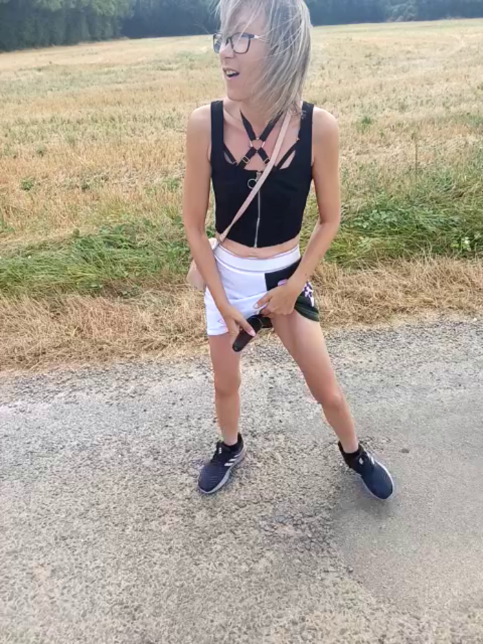Timide_girl2