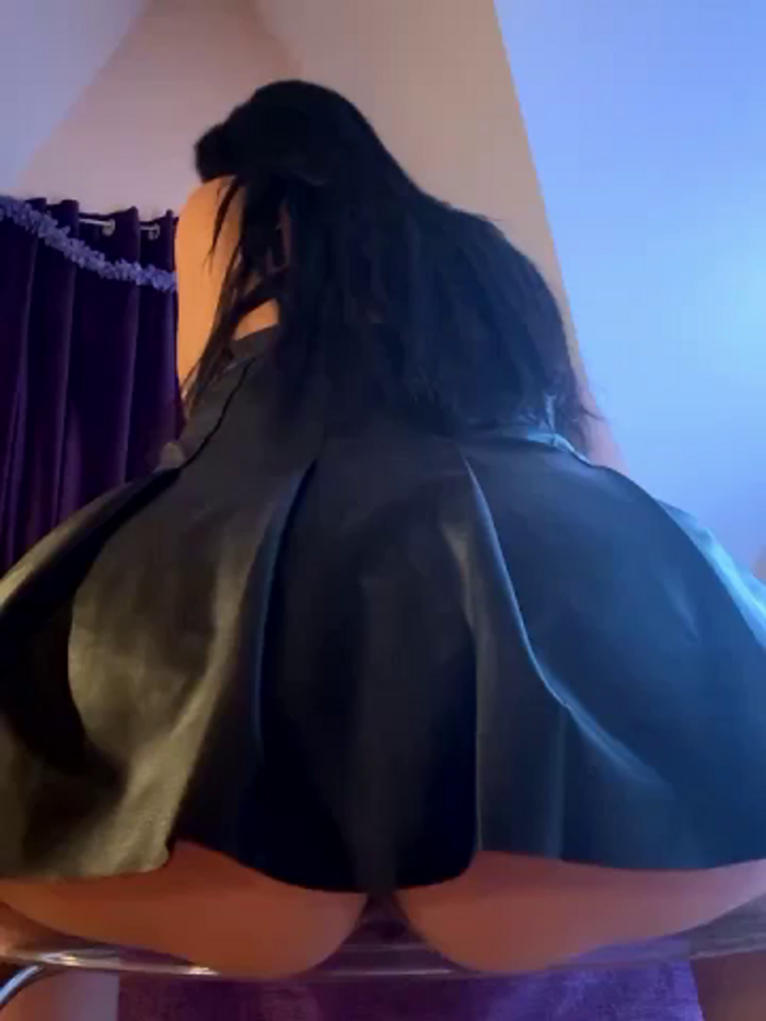 Young_hot_mom