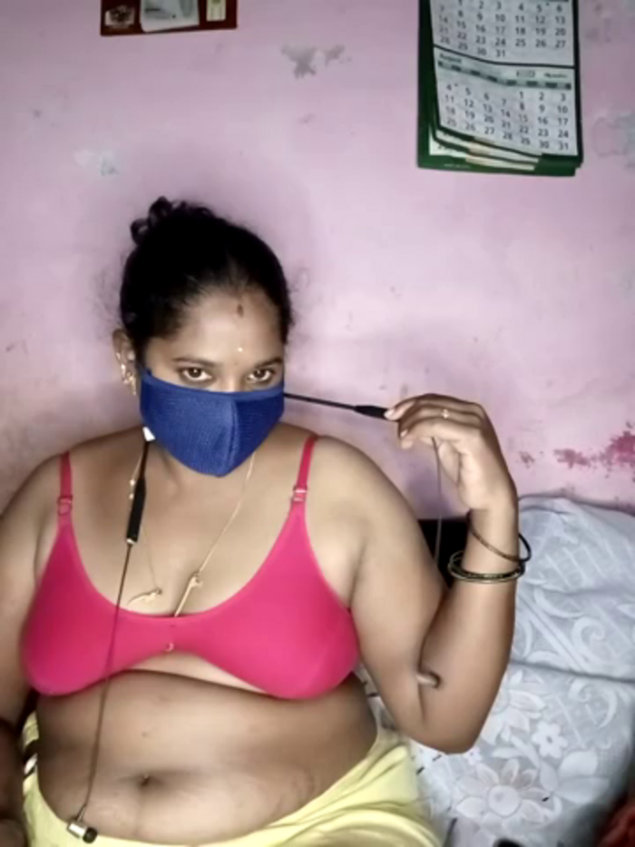 tamilvillagecouple1