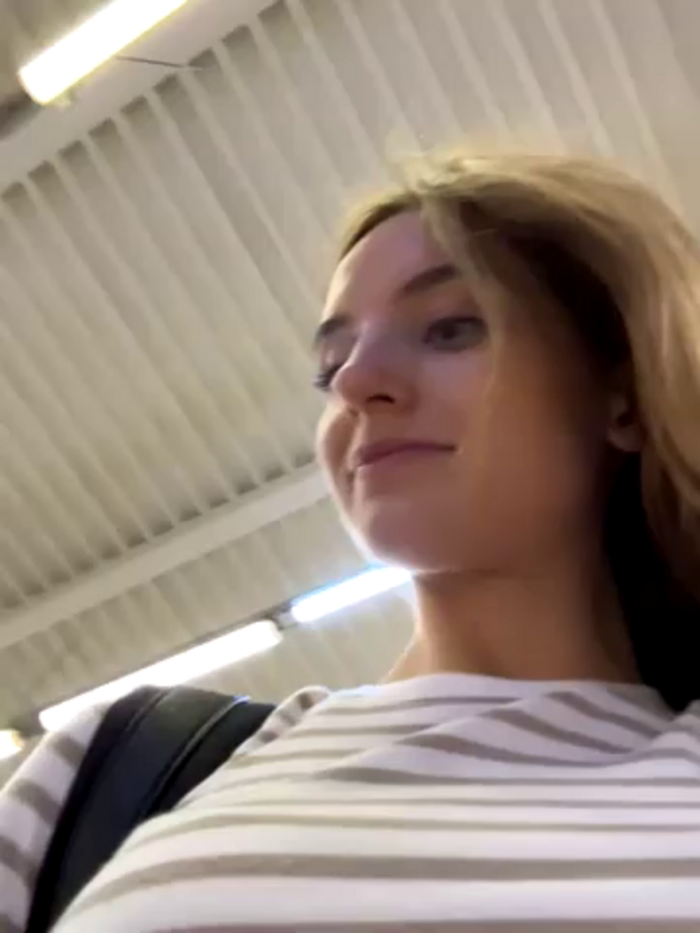 -AngelAri-