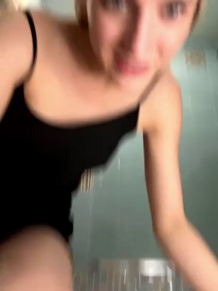 -AngelAri-