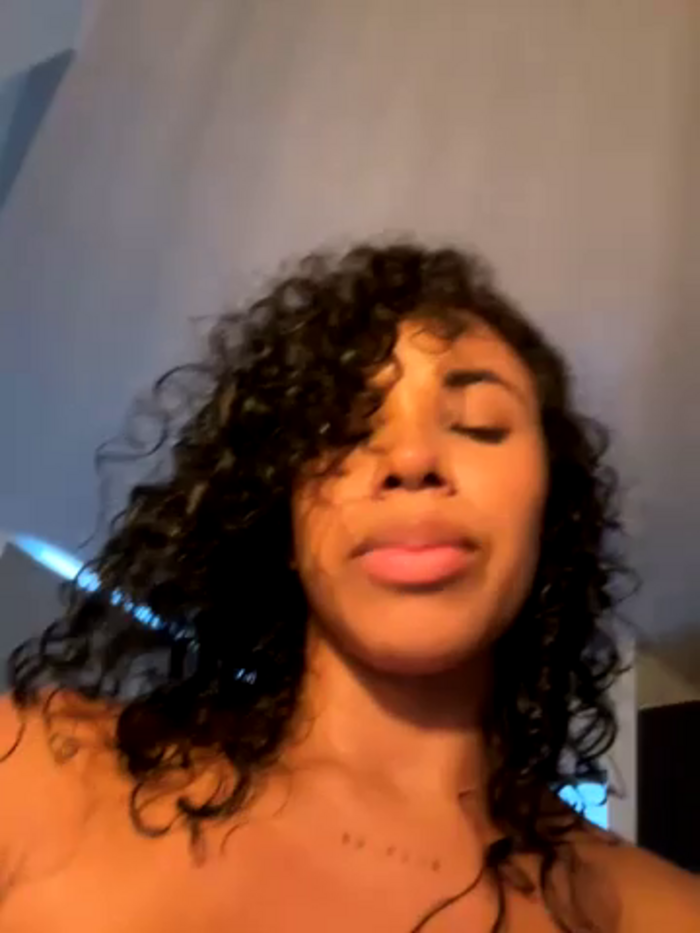 Brunettexio