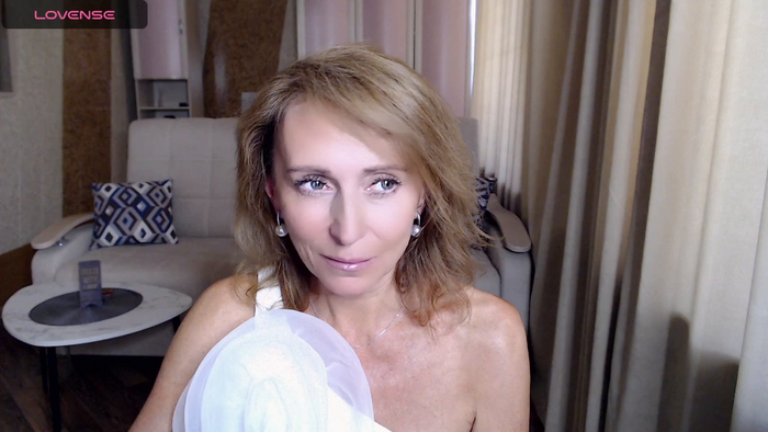 HornyMilf_777