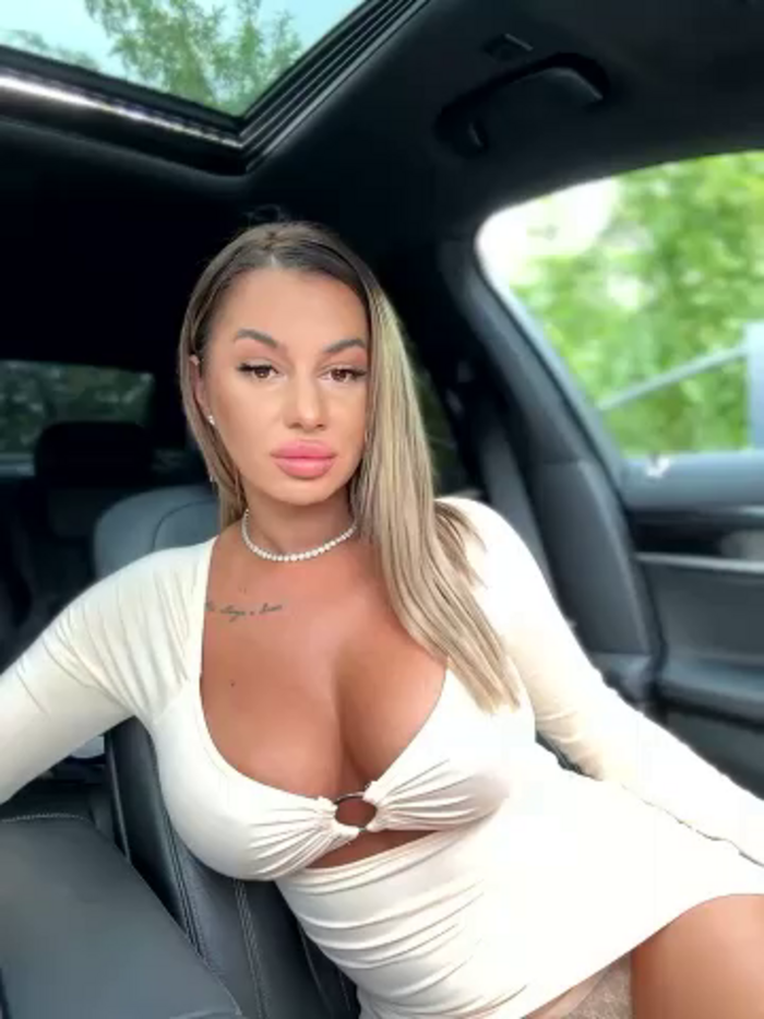KirstieVegas