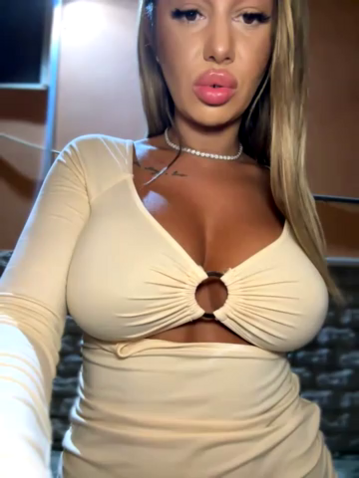 KirstieVegas