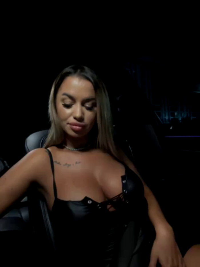 KirstieVegas