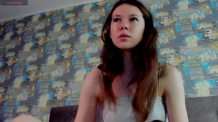 Nicole_Charm