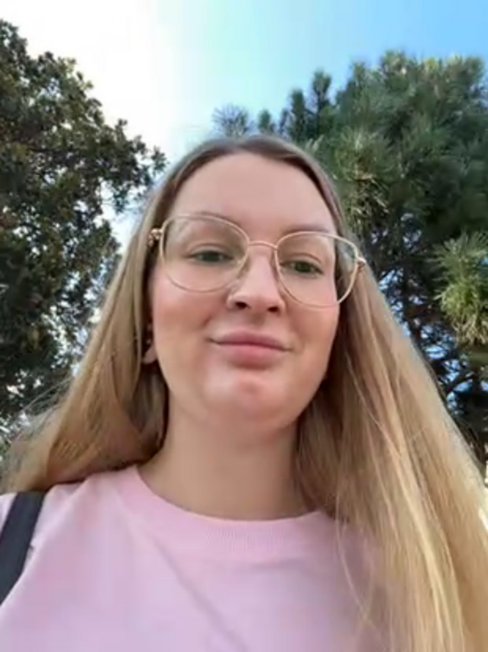 Teya_moon_