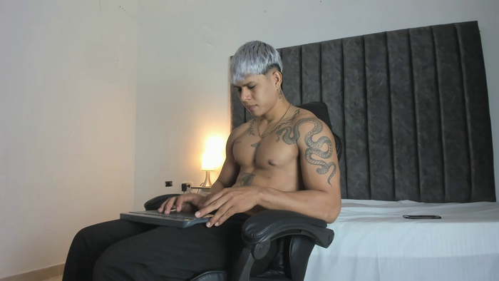 baby_stud