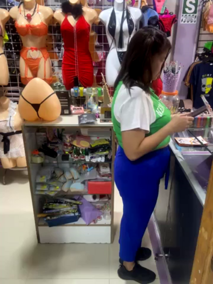 BUSTY-STORE-LAROSALIA1XXX