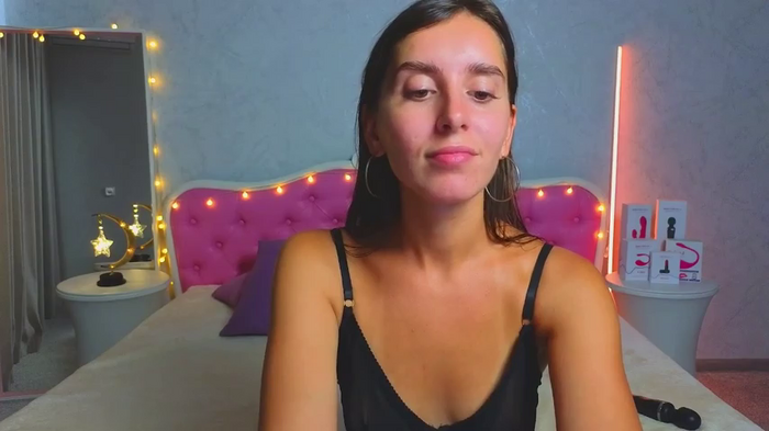 Ariana_Petite