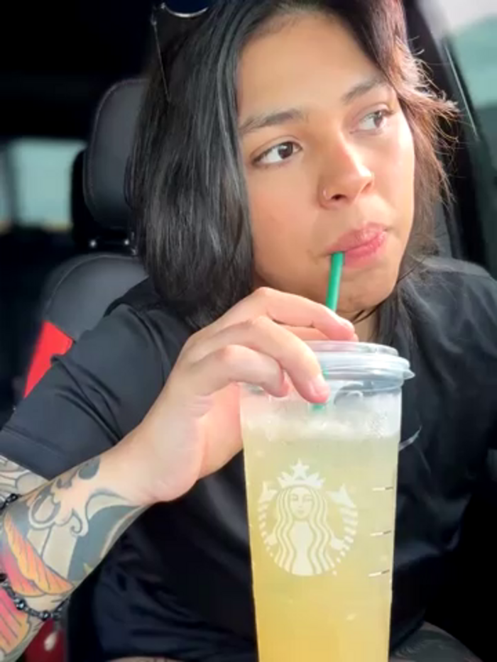 miacanela_xo