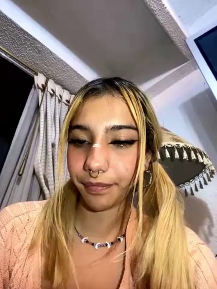 MIA_CUUTE-