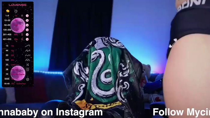 miacanela_xo