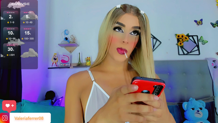 valeria_hotx