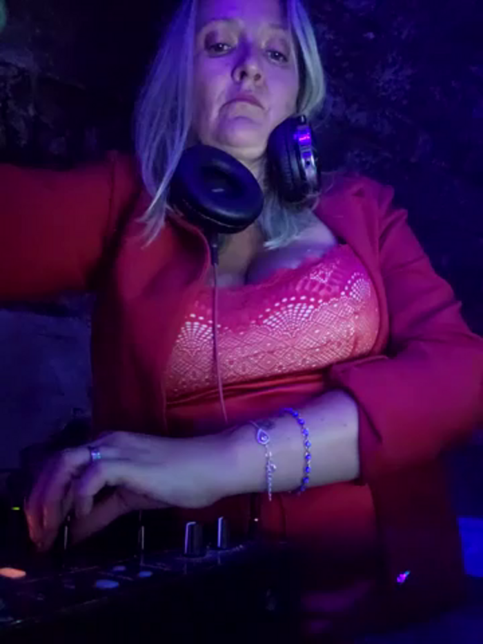 lady_charlyne