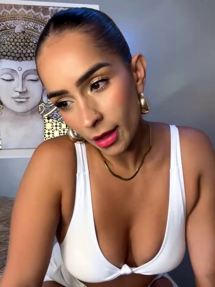 Mau_White