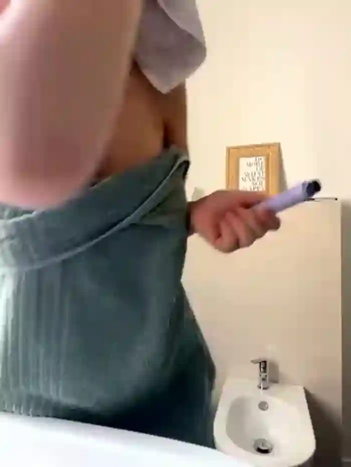 2024/08/08/stripchat-off__melonenmandy-14-30-40