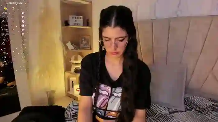 2024/08/08/stripchat-_niah_-23-39-54