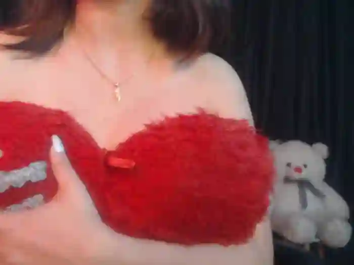 2024/08/08/stripchat-golden_shine-01-41-07