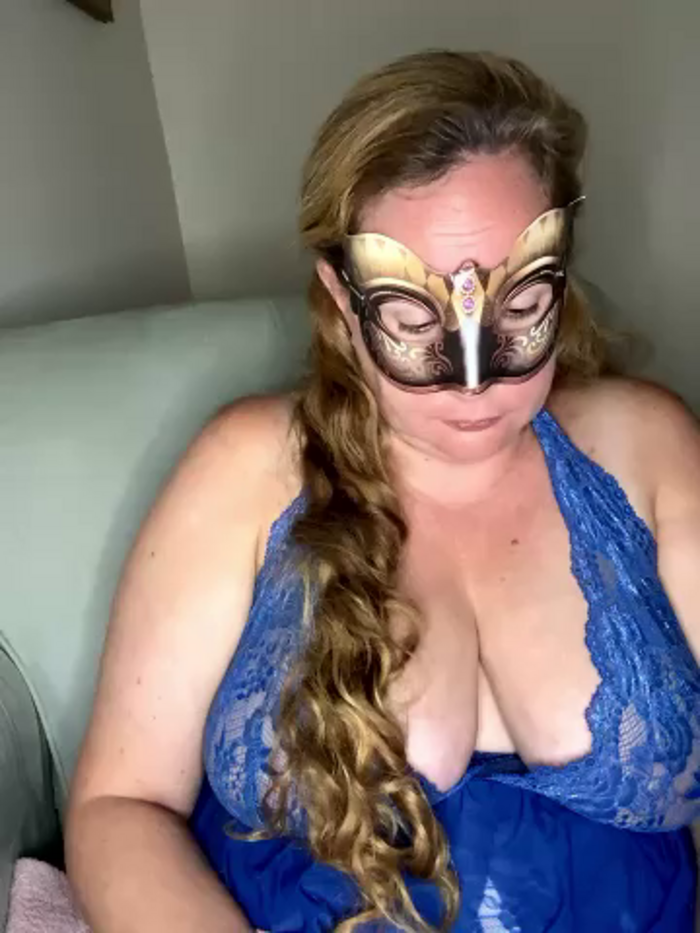 largeboobies30