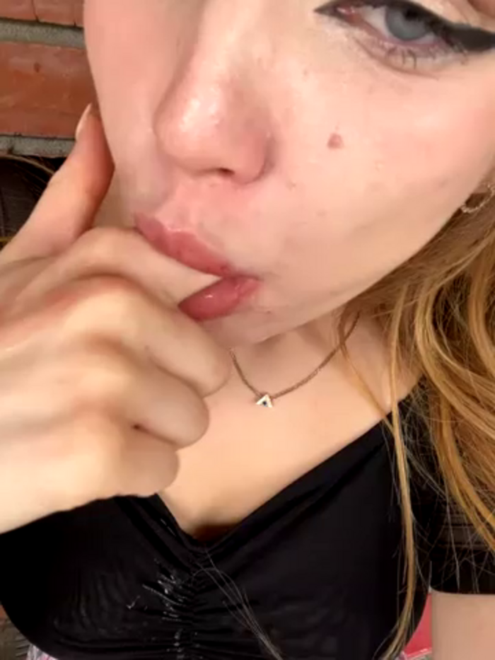 AmmyHot