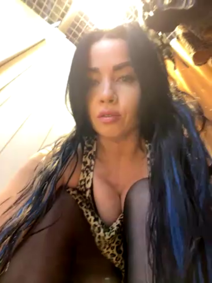 CrazzyChicks