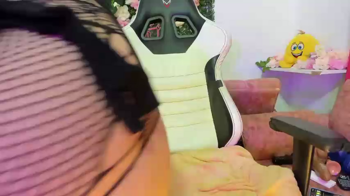halana_squirts