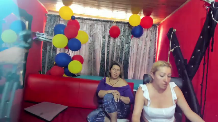 lesbiancuple